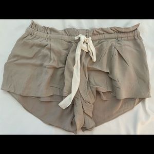 Wilfred by Aritzia silky shorts in Sand